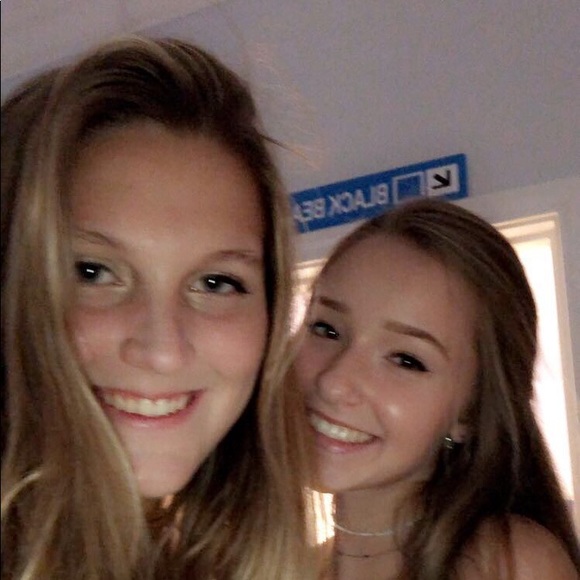 Katie Reenan - Poshmark Profile Picture of Katie Reenan (@katiereenan4) on Poshmark