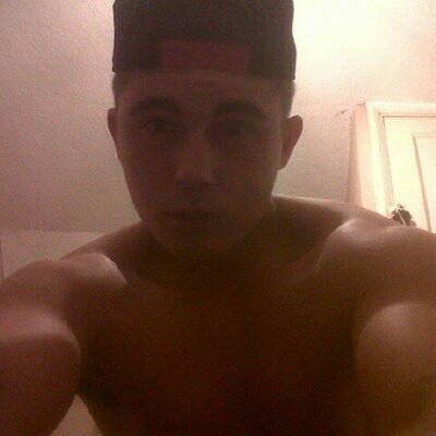 Profile Picture of Tom Barnett (@tom95naps) on Twitter