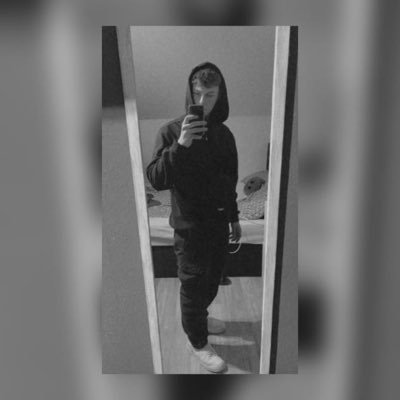 Profile Picture of Robin Lange (@RobinLa26942435) on Twitter