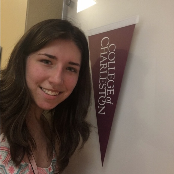 Jocelyn Konitzer - Poshmark Profile Picture of Jocelyn Konitzer (@jocelyn2017) on Poshmark