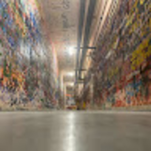 Profile Picture of Sam Deppeler (@sammdeppeler) on Poshmark