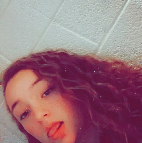 Profile Picture of Starr Kocourek (@starrkocourek04) on Poshmark