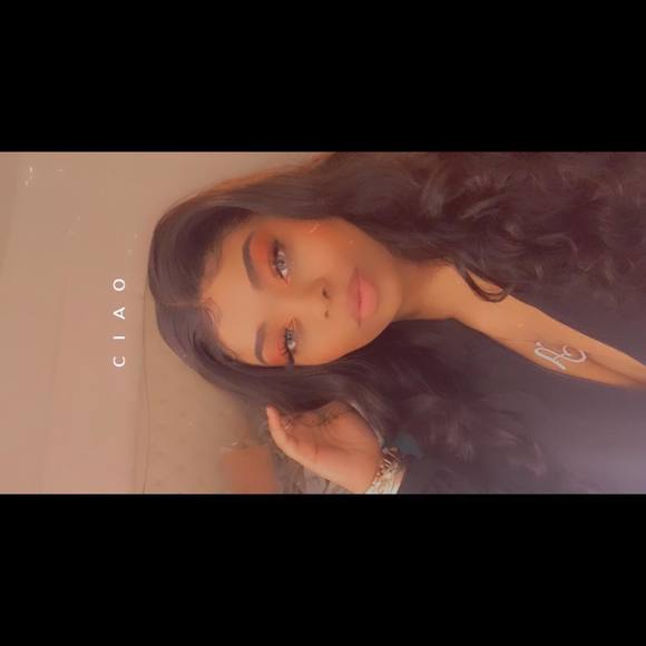 Profile Picture of Anisah Allen (@anisah12) on Poshmark