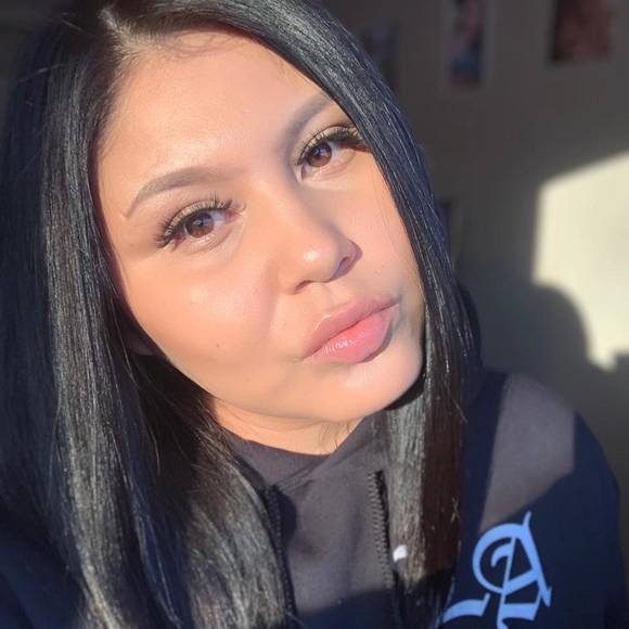 Profile Picture of Jennis Billette (@jennis29) on Poshmark