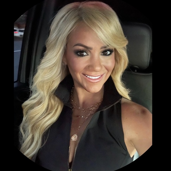 Profile Picture of Jillian Phillips (@jillian121) on Poshmark