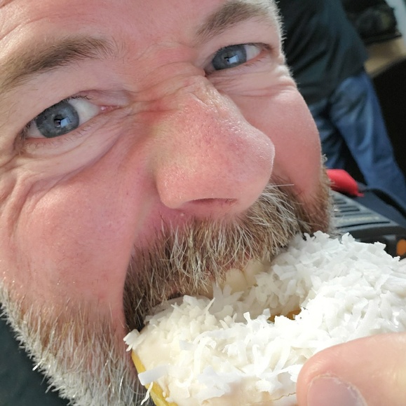 Profile Picture of Craig Holleman (@craigholleman) on Poshmark