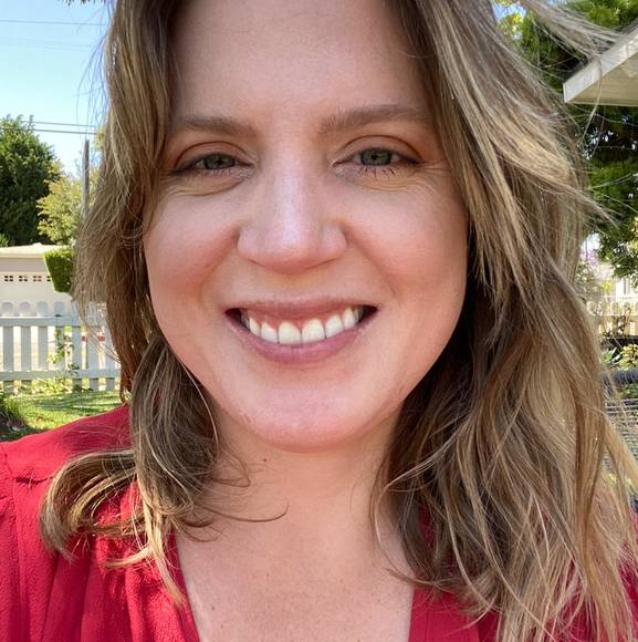 Profile Picture of Christine Crahan (@christinecrahan) on Poshmark
