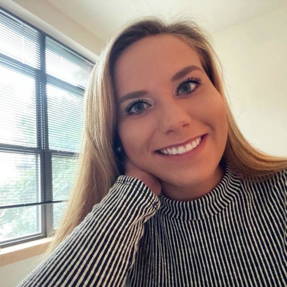 Profile Picture of Lucy Bestul (@lucybest8) on Poshmark