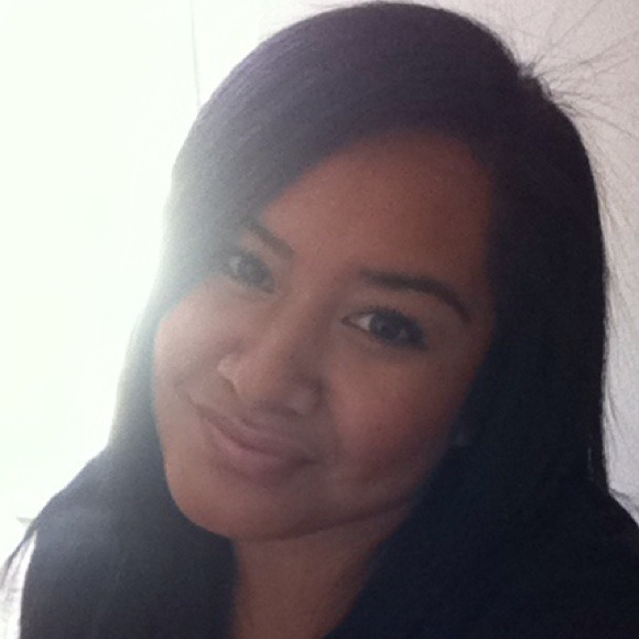 Profile Picture of Salome Nemani (@mrsnemani) on Poshmark