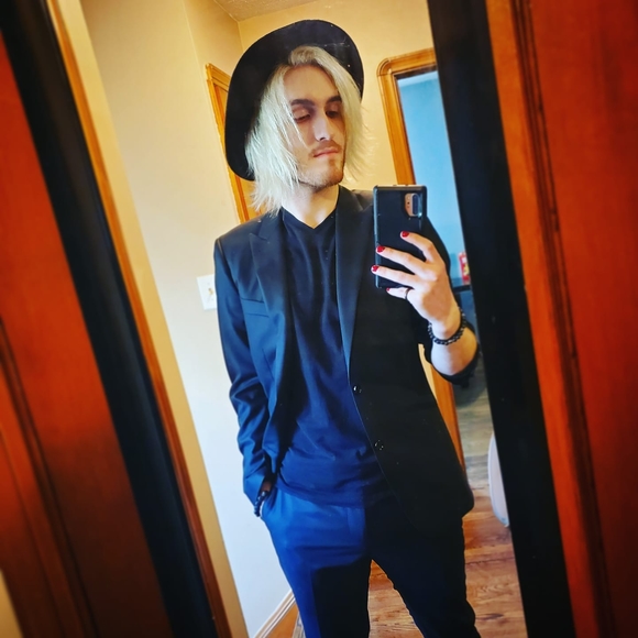 Profile Picture of Jake Saunders (@jcsaunders95) on Poshmark