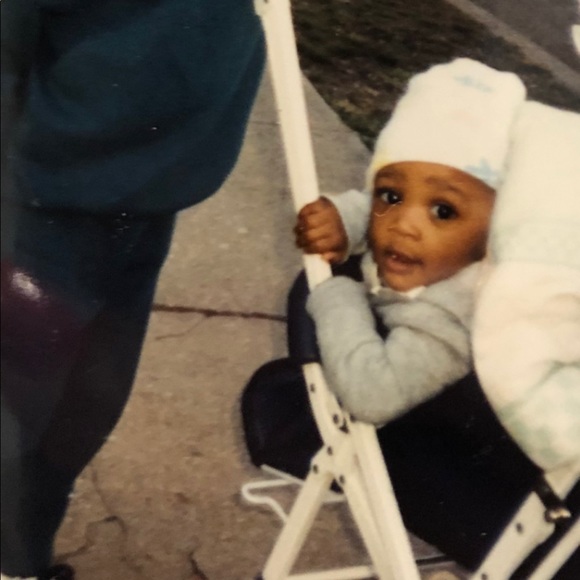 Aaron Killebrew - Poshmark Profile Picture of Aaron Killebrew (@aaronkillebrew) on Poshmark