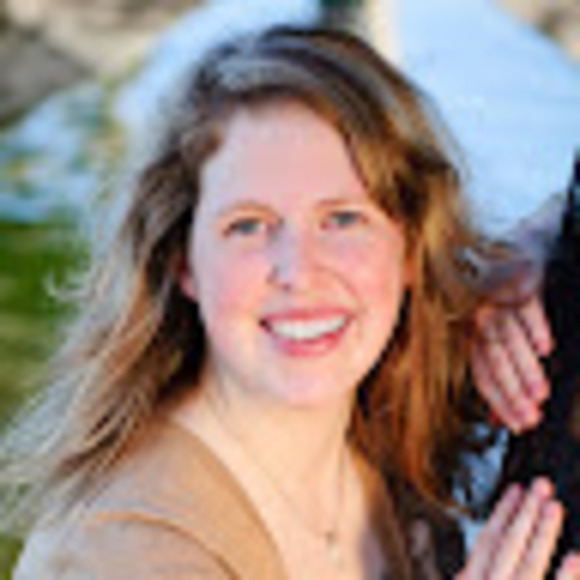 Profile Picture of Shauna Largey (@jsmlargey) on Poshmark