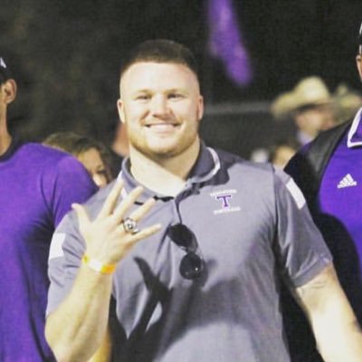 Profile Picture of Darren Wicker (@BiGTHiCKWiCK) on Twitter