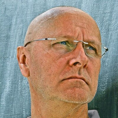 Profile Picture of Andy Whitworth (@screwthread) on Twitter