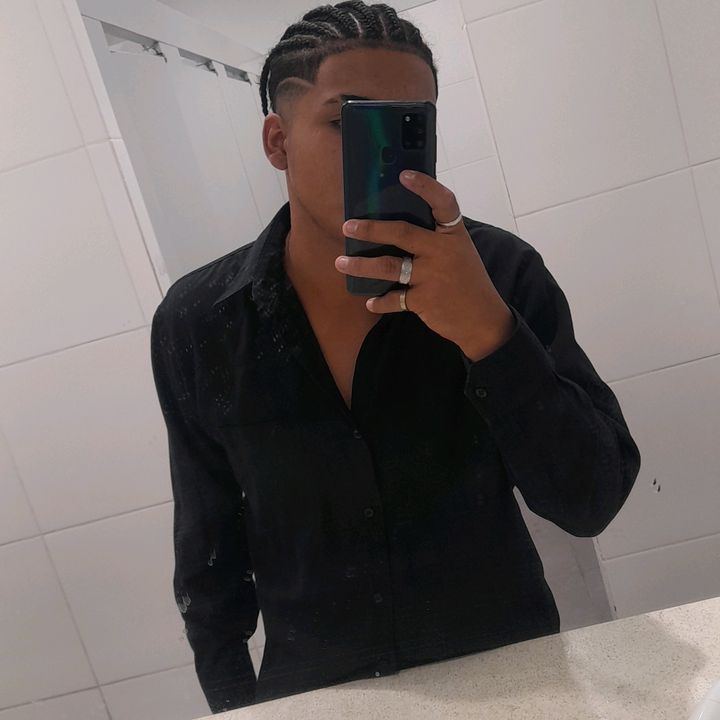 Profile Picture of Aaron Castro (@aaron.castro973) on Tiktok