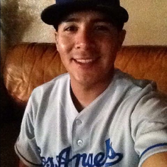 Profile Picture of Eric Roque (@roque2) on Poshmark