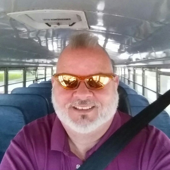 Profile Picture of Mike Speer (@mspeer7) on Poshmark
