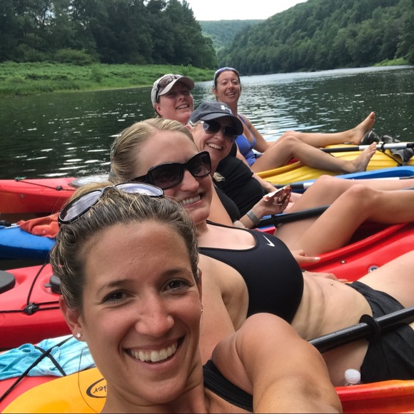 Profile Picture of Jessica Axtell (@jaxtell2007) on Poshmark