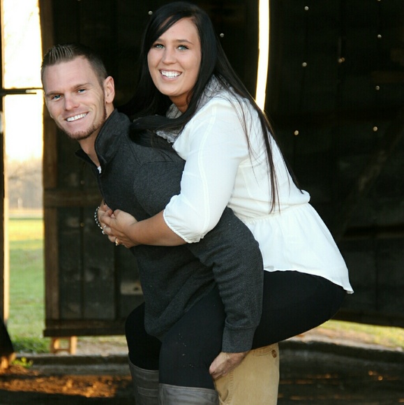 Profile Picture of Allason Manaugh (@anman) on Poshmark