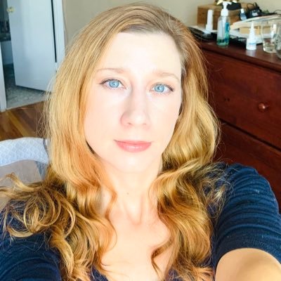 Profile Picture of Stephanie Seabrooke (@StephSeabrooke) on Twitter