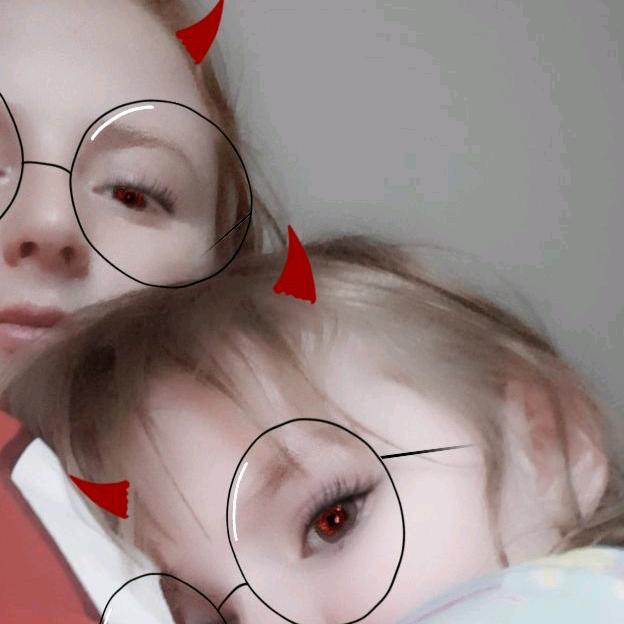 Profile Picture of Elizabeth Roark (@elizabethroark) on Tiktok