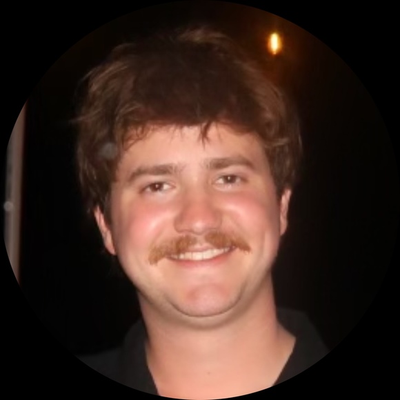 Profile Picture of Alex Tilley (@tilley02) on Poshmark