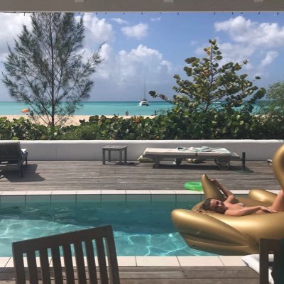 Lois Gilbert - Twitter Profile Picture of Lois Gilbert (@loisgilbert95) on Twitter