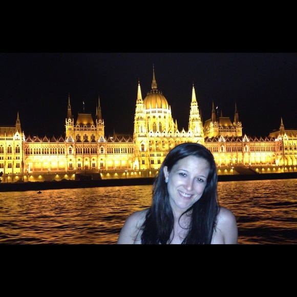 Profile Picture of Marisa Hagemann (@gulotma) on Poshmark