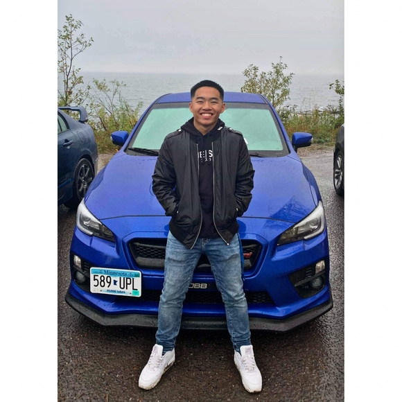 Profile Picture of Nathan Yang (@nathanyang17) on Poshmark