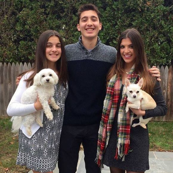 Profile Picture of Austin Doukas (@adoukas) on Poshmark