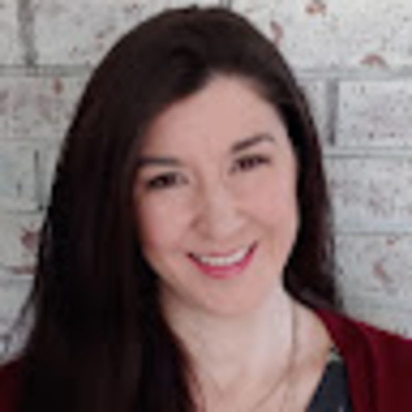 Profile Picture of Halley Faville (@halleyfaville) on Poshmark