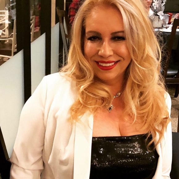 Profile Picture of Lucina Leon (@blazingvixen909) on Poshmark