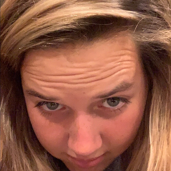 Profile Picture of Allie Mathis (@alliemathis9) on Poshmark