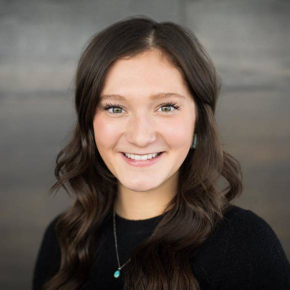 Profile Picture of Sydney Zehnder (@sydneyzehnder) on Poshmark