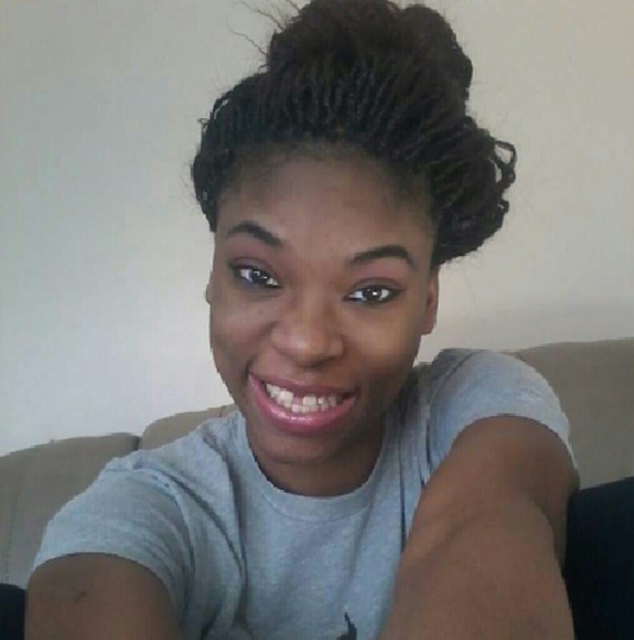 Profile Picture of Arrianna Greene (@truestpraise) on Poshmark