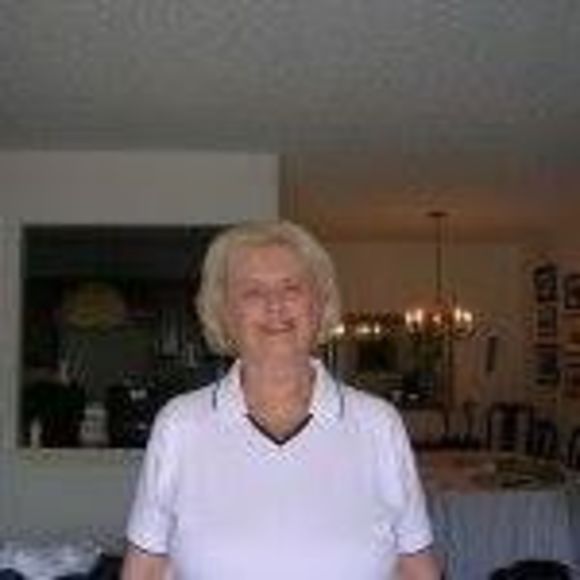Profile Picture of Marilyn Laurino (@mslauri) on Poshmark