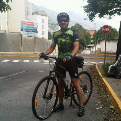 Profile Picture of Daniel Lares (@daniellares) on Twitter