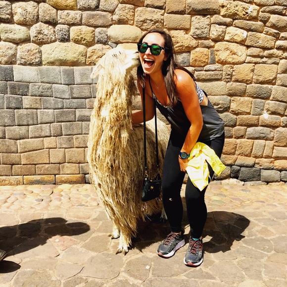 Profile Picture of Audrey Arbeeny (@audbeens) on Poshmark