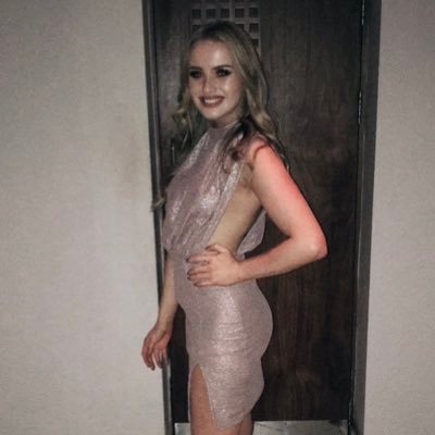 Profile Picture of Danielle (@Dani_hawks) on Twitter