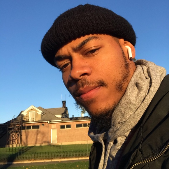 Sean Rowland - Poshmark Profile Picture of Sean Rowland (@seanrowland1911) on Poshmark