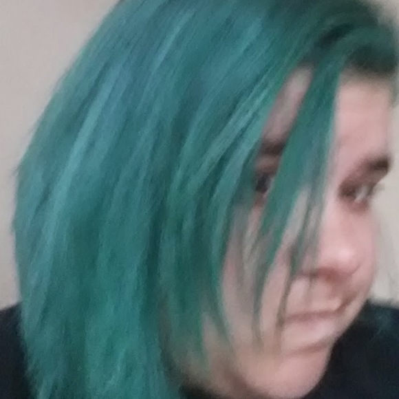 Profile Picture of Brianna Crofton (@synicaldementia) on Poshmark