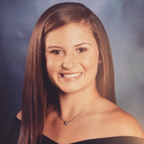 Profile Picture of Madeline Schocket (@madddsss890) on Poshmark