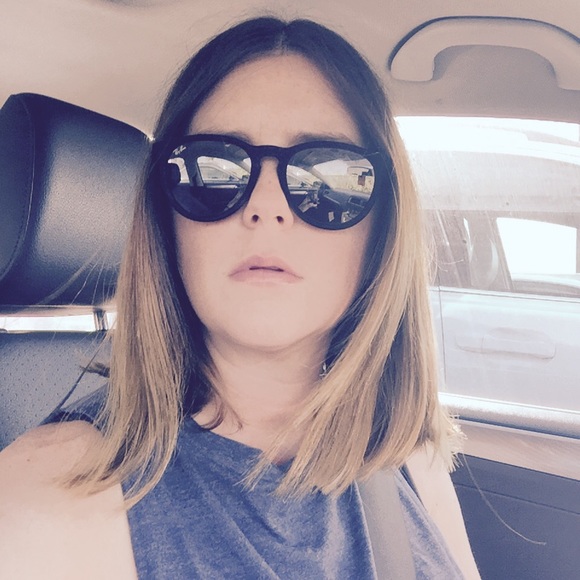 Profile Picture of Dallas Hellmers (@dalhelms) on Poshmark