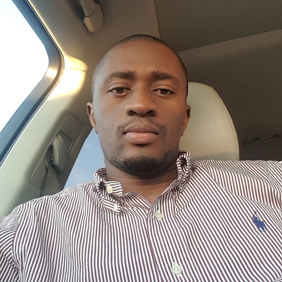 Profile Picture of Crispin Mussa (@cris_mussa) on Poshmark