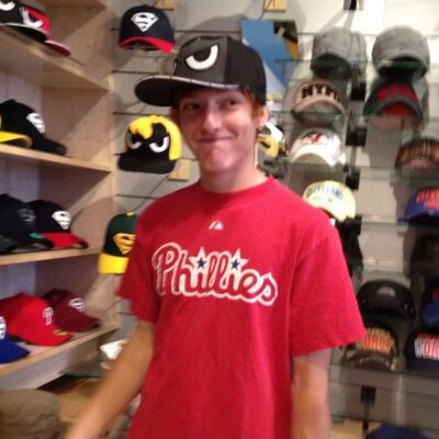 Profile Picture of Connor Henry (@con_hen94) on Twitter