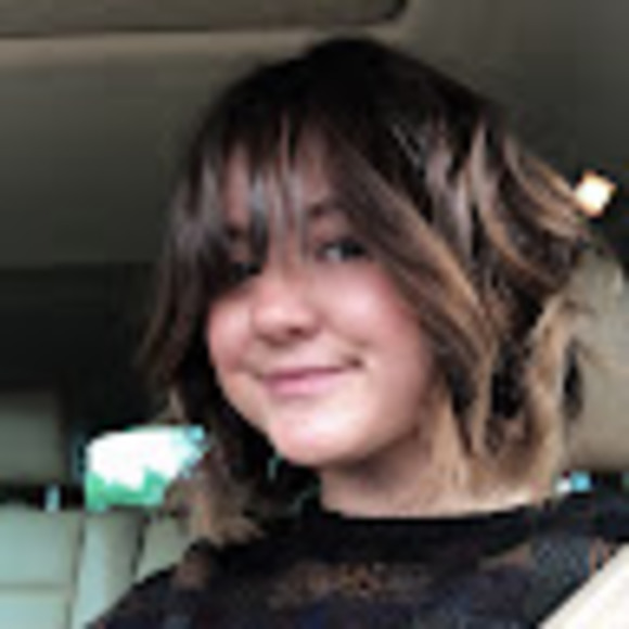 Profile Picture of Hannah Wight (@hwseptember) on Poshmark