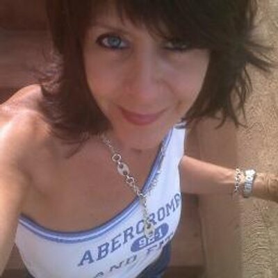 Profile Picture of Roxanne James (@James_Roxanne) on Twitter