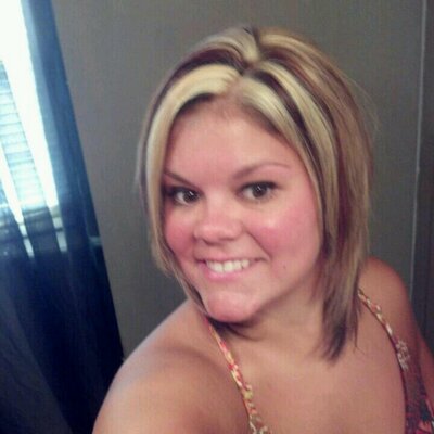 Profile Picture of Crystal Mullins (@cmullins163105) on Twitter