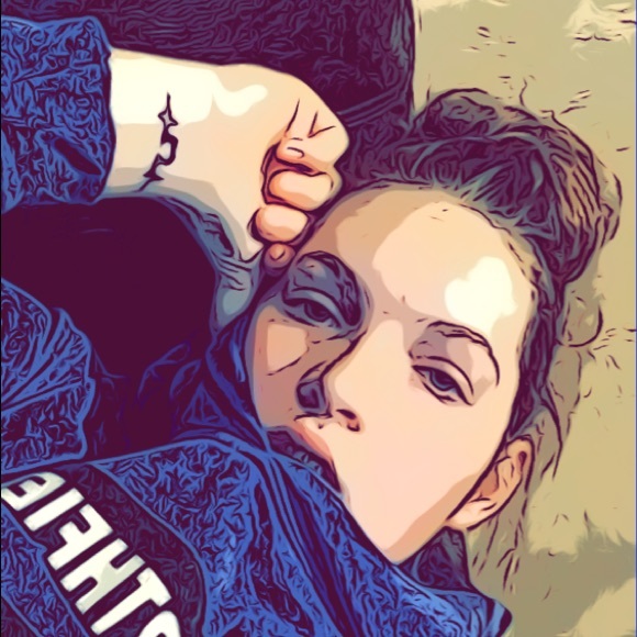 Karlie Cooper - Poshmark Profile Picture of Karlie Cooper (@karliemo2003) on Poshmark