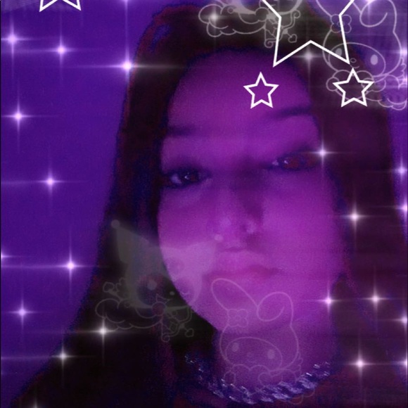 Profile Picture of Cara Jovanovich (@carajovann) on Poshmark